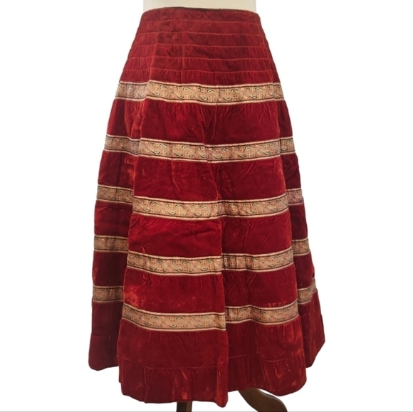 Vintage Italian Velvet Midi Skirt Pink Paisley Metallic Trim - Picture 1 of 9